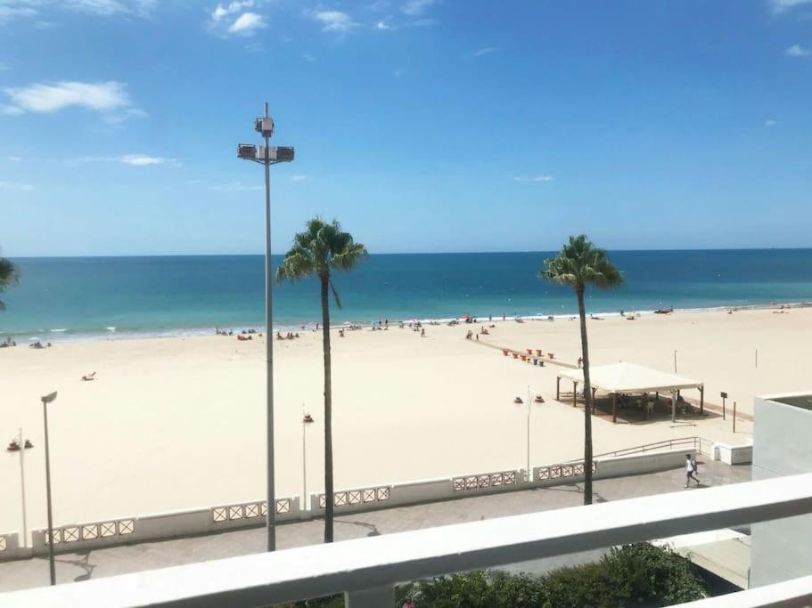 Paseo Maritimo Playa Victoria Frontal Mar Apartamento