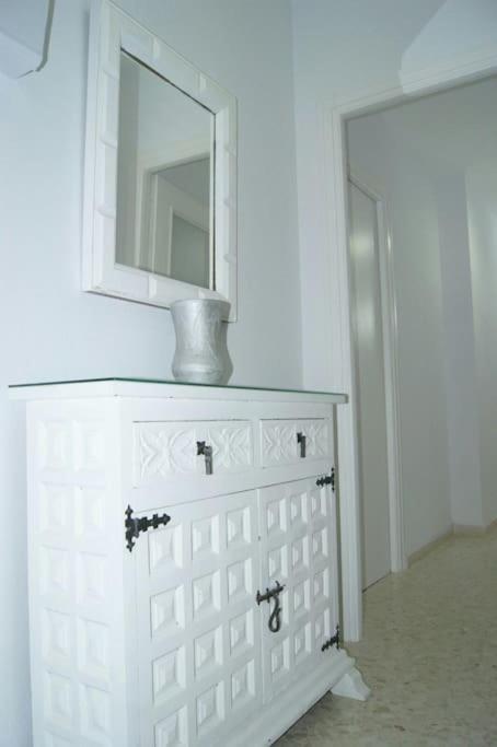 Apartamento Paseo Maritimo Playa Victoria Frontal Mar Cádiz