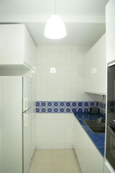 Apartamento Paseo Maritimo Playa Victoria Frontal Mar