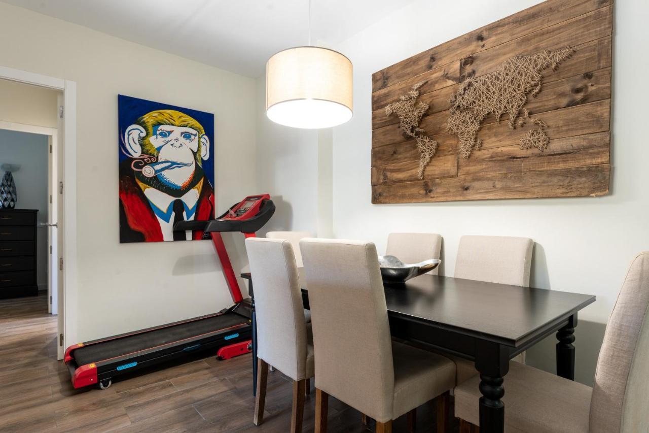 Seaside Bliss 2br With Tranquil Terrace Pool And Parking Apartamento