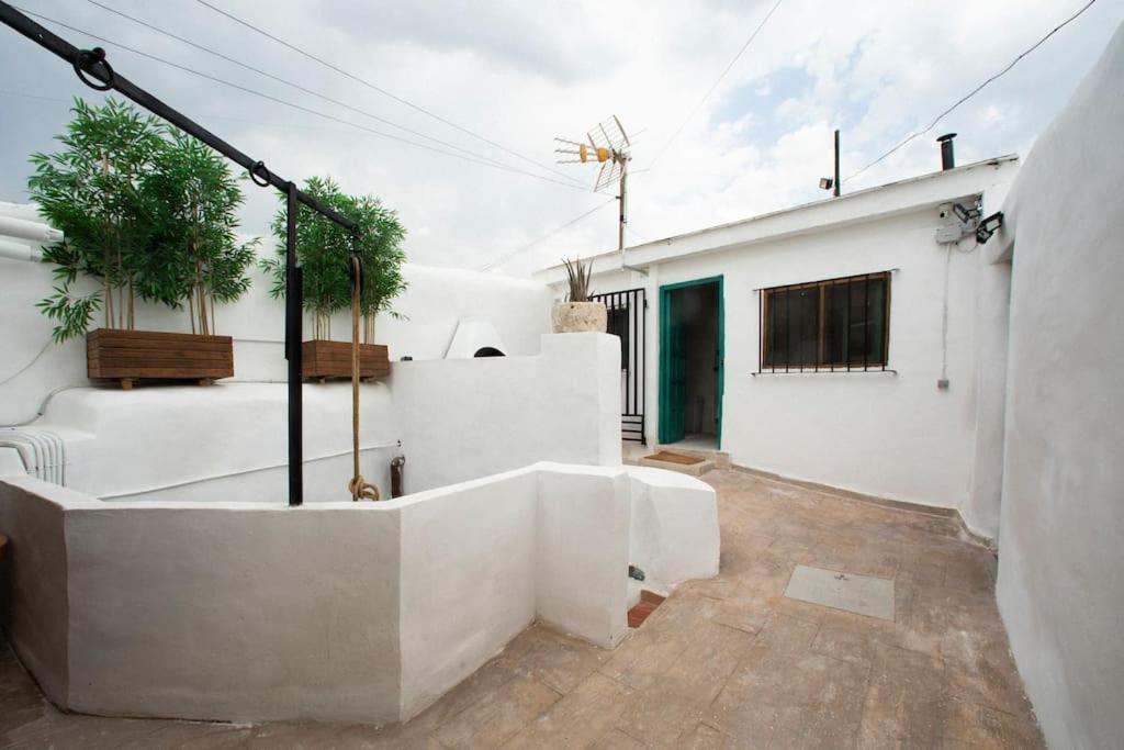 Con Terraza Y Barbacoa *