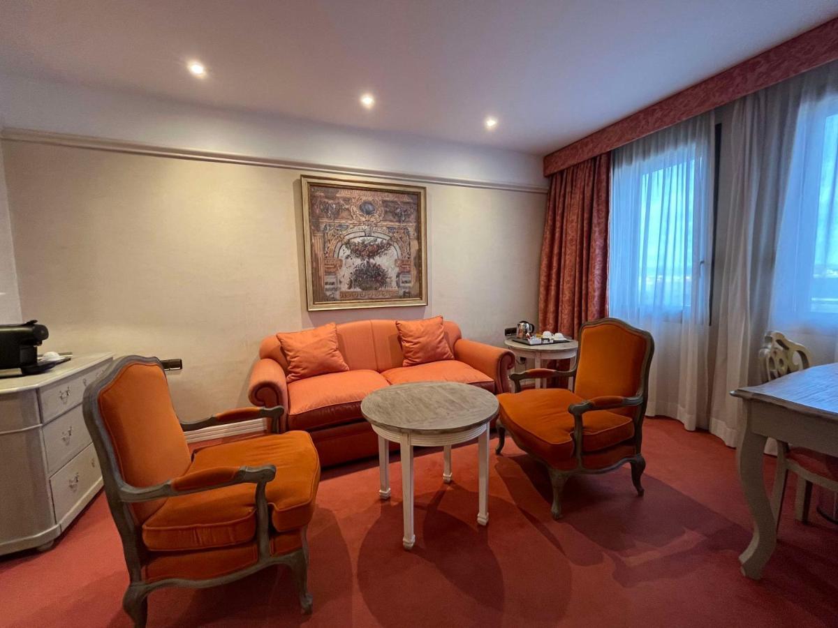 Western Premier Cmc Hotel