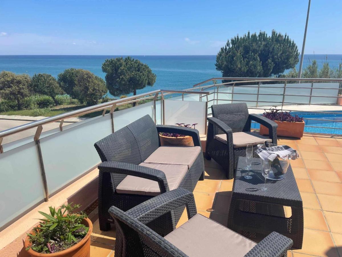 Farell Just In Front Of The Sea Villa Sant Pol de Mar