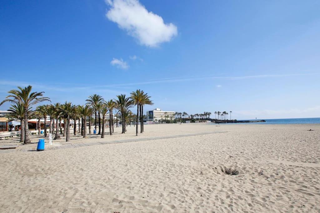 Apartamento Con Encanto En La Playa Del Arenal De Apartamento *