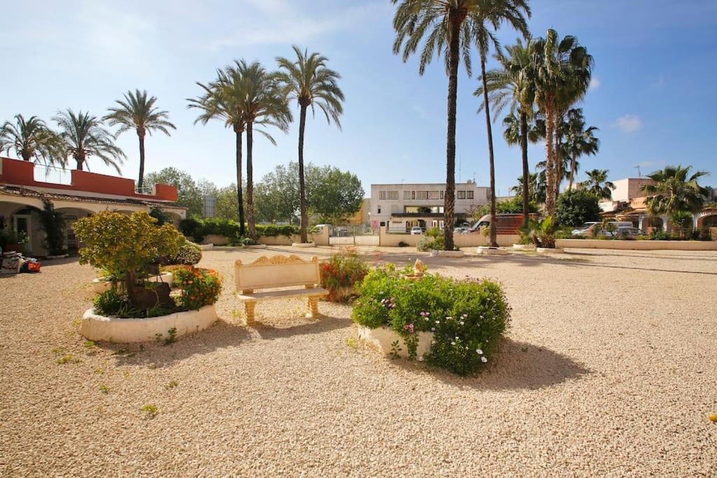 Apartamento Con Encanto En La Playa Del Arenal De Apartamento *