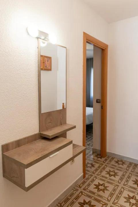 Sea Front Apart. 2 Pools / 1ª Linea. 2 Piscinas Apartment *