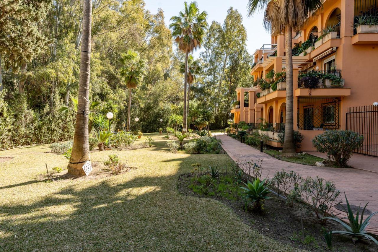 Seaside Bliss 2br With Tranquil Terrace Pool And Parking Apartamento *