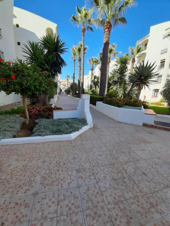Beachfront Penthouse 3 Double Bedrooms, 2 Bathrooms * San Luis de Sabinillas