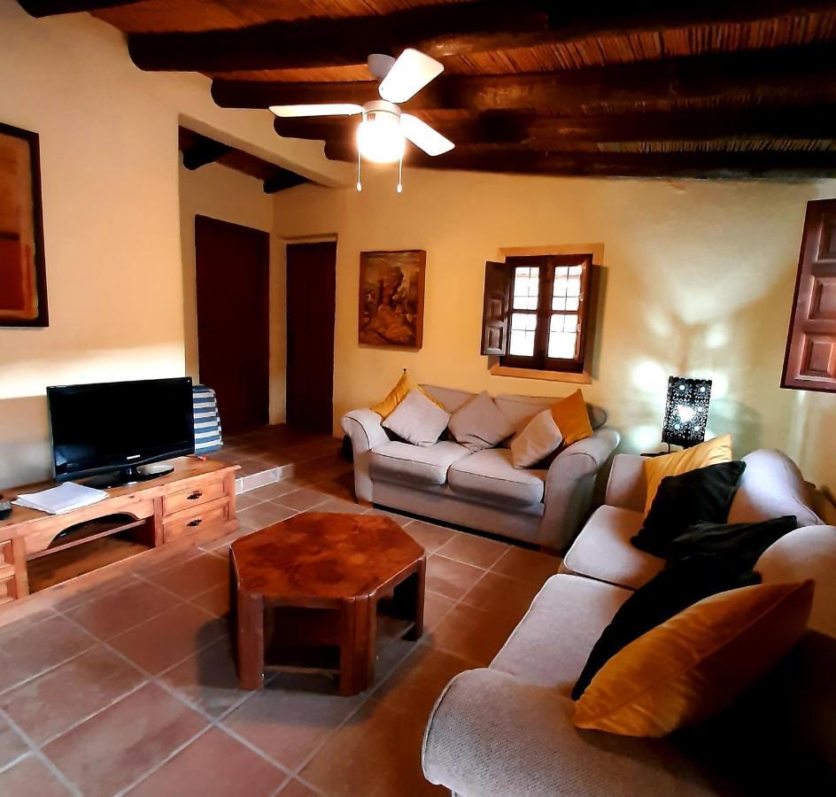 Country house Cortijo Montes With Private Pool *