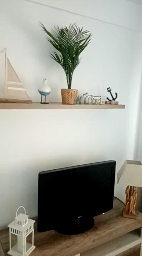 Apartamento Estudio Playa Perla 2 *