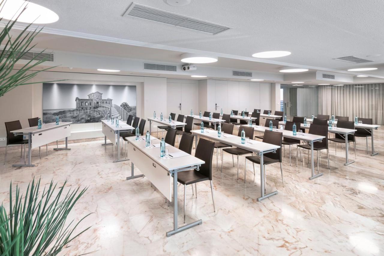 Salles Ciutat Del Prat Barcelona Airport 4*