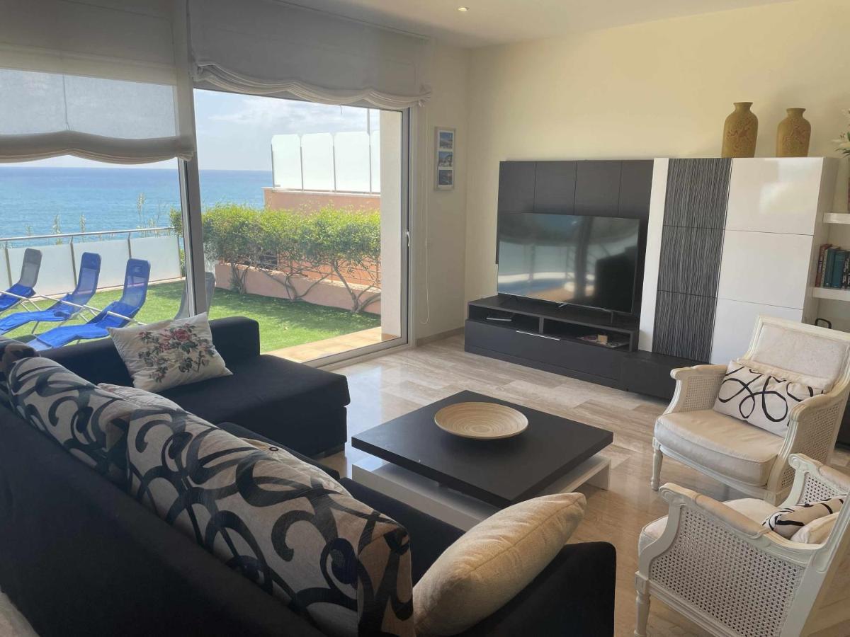 Villa Farell Just In Front Of The Sea Sant Pol de Mar