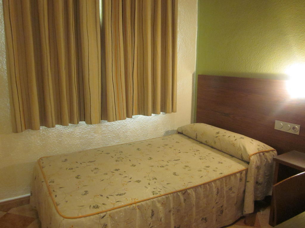 Sur Hotel *