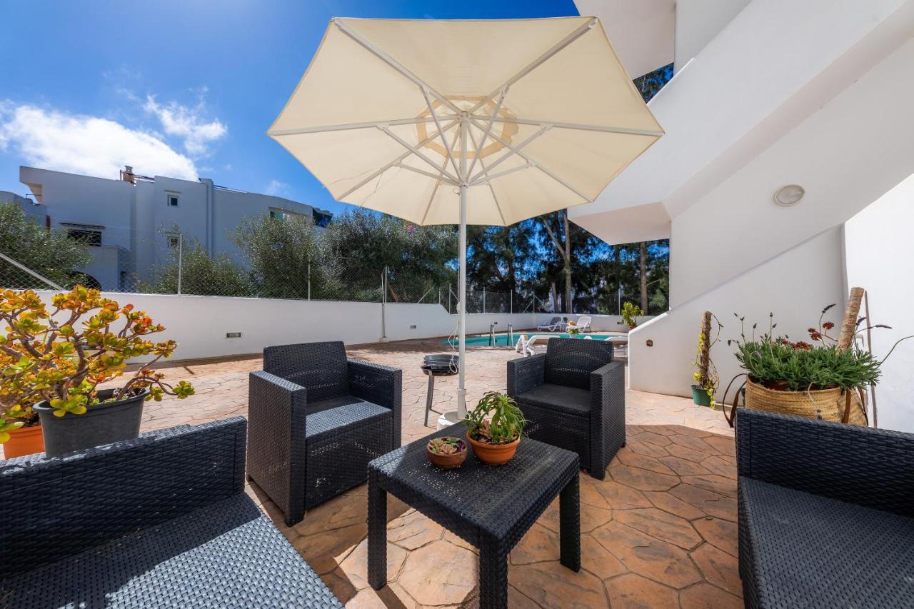Apartment White 3