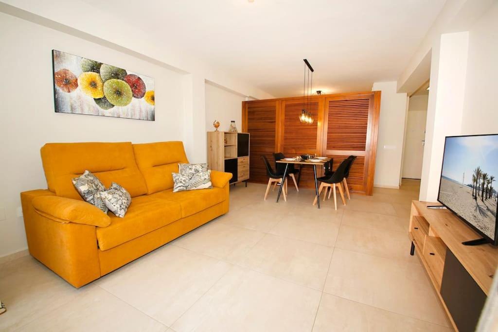 Apartamento Con Encanto En La Playa Del Arenal De Apartamento