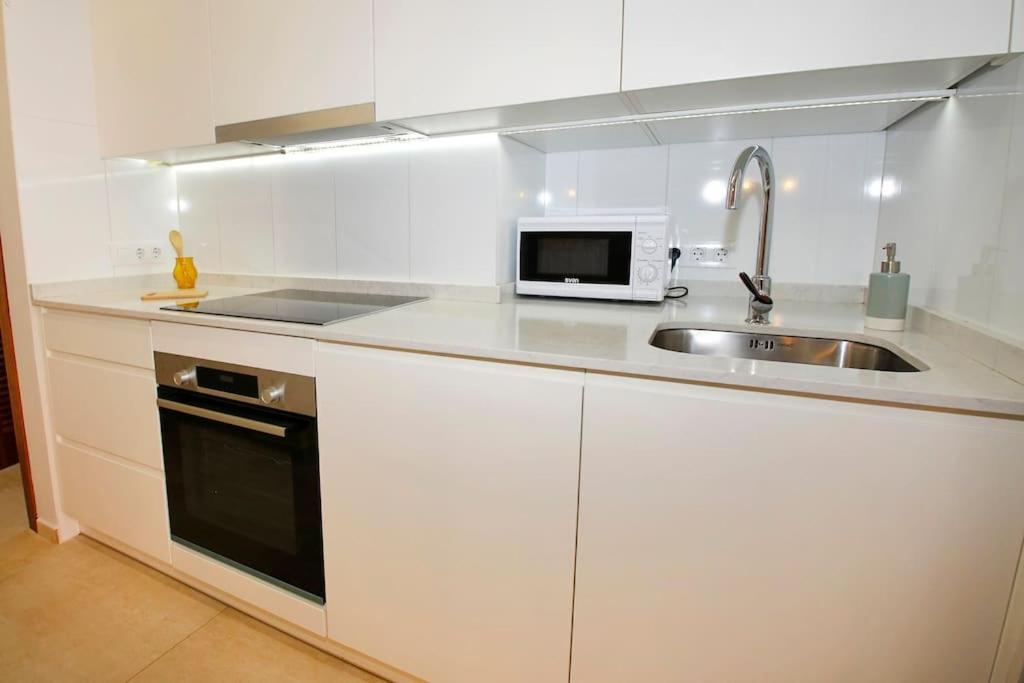 Apartamento Con Encanto En La Playa Del Arenal De Apartamento