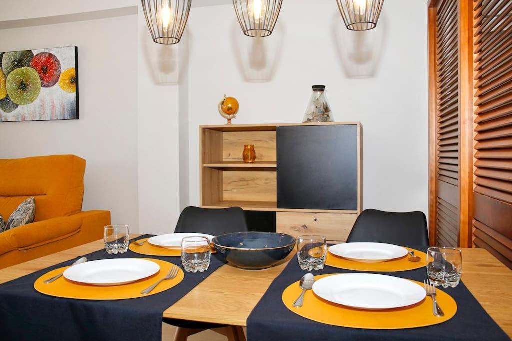 Apartamento Con Encanto En La Playa Del Arenal De Apartamento *