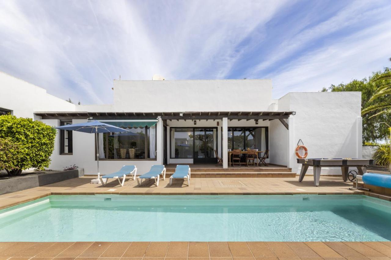 Josephine Villa Tias