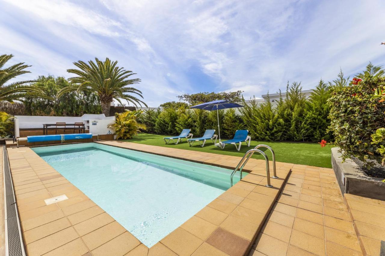 Josephine Villa Tias