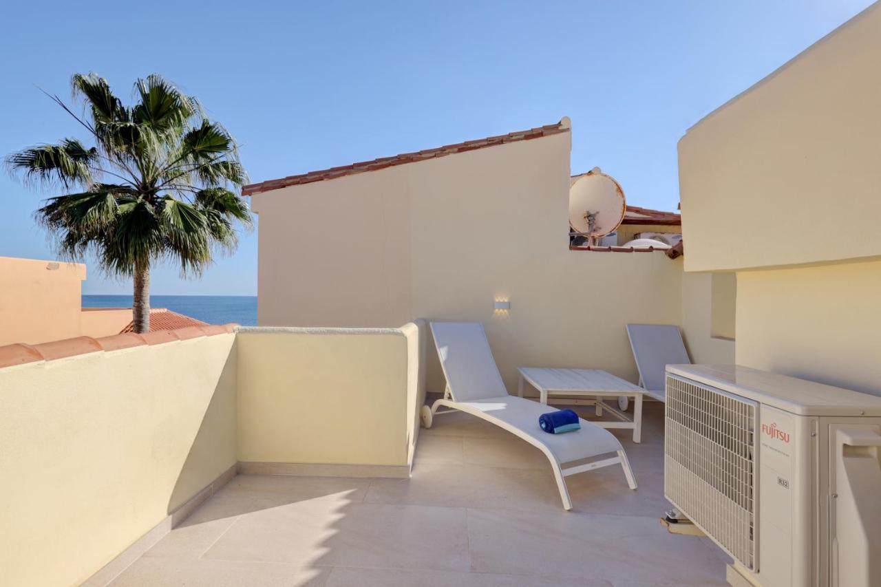 Coastal Luxury: Modern Beachfront Townhouse With Pool And Sea Views * Manilva