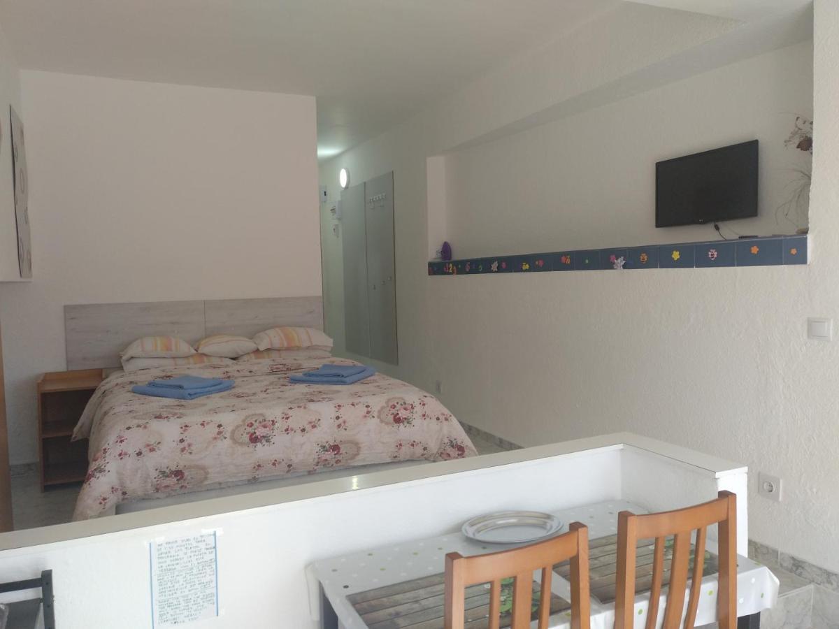 Beach Studio Near Port Aventura Apartment