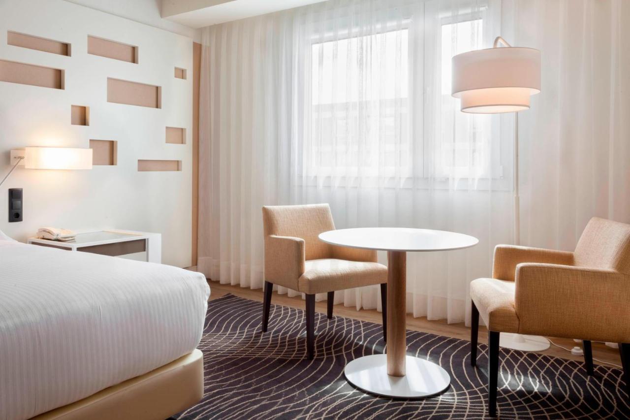 Hotel Marriott Auditorium Hotel&conference Center