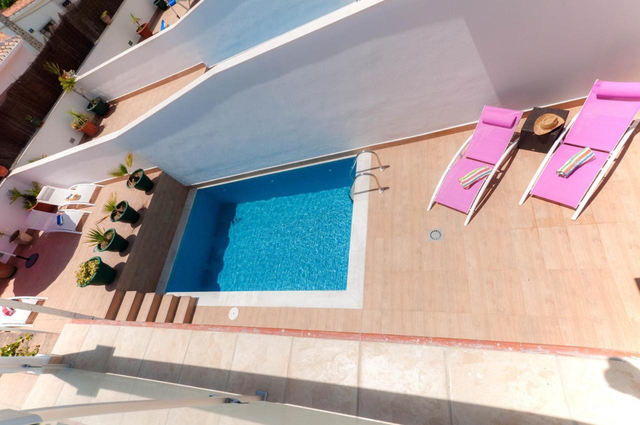 Villa Paradise - Lily Nerja