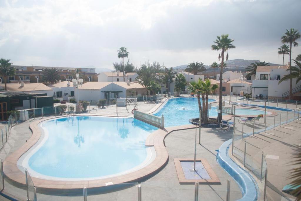 Canary Getaway *