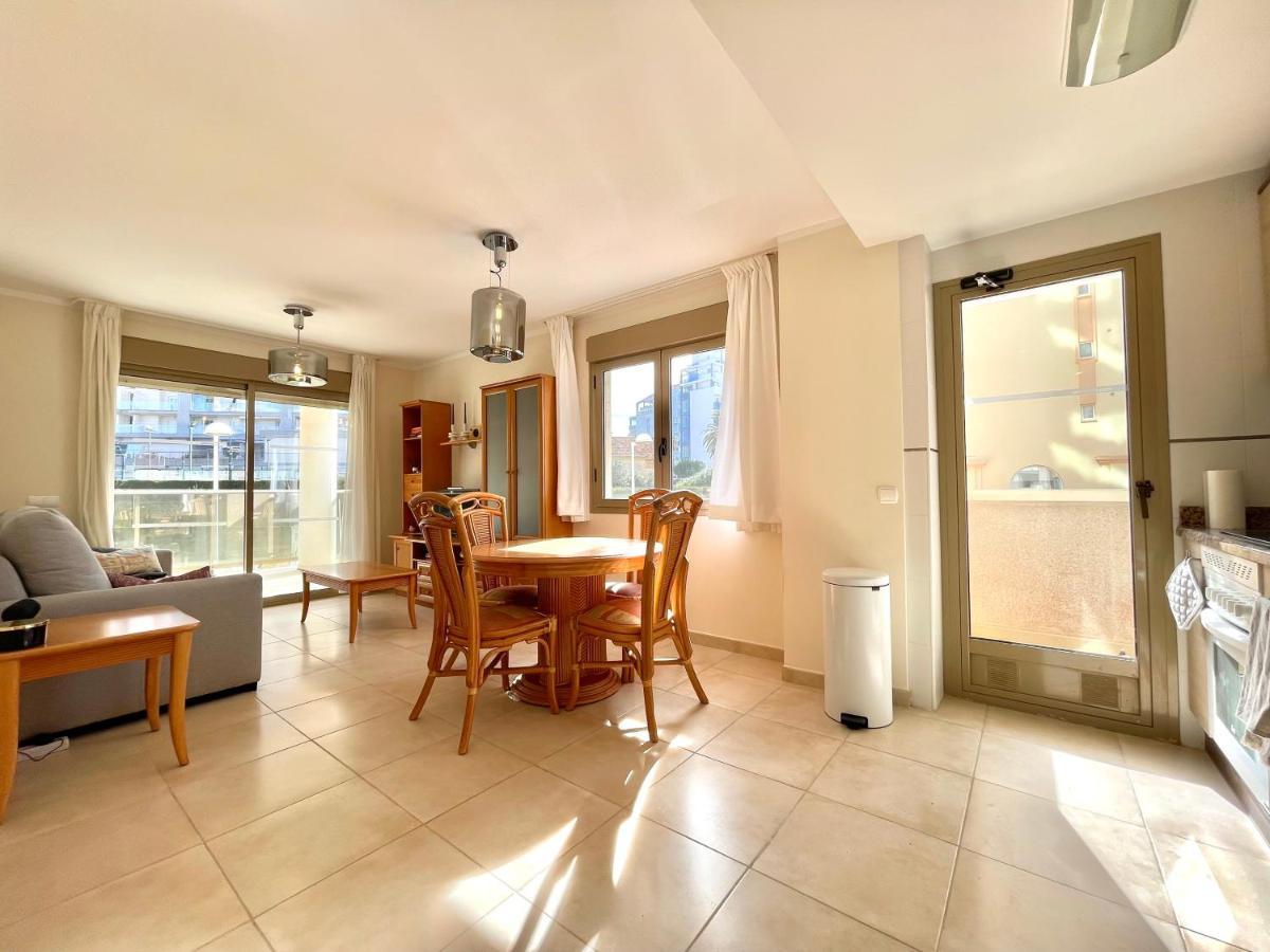 Apartment 2 Bedrooms In Larimar *
