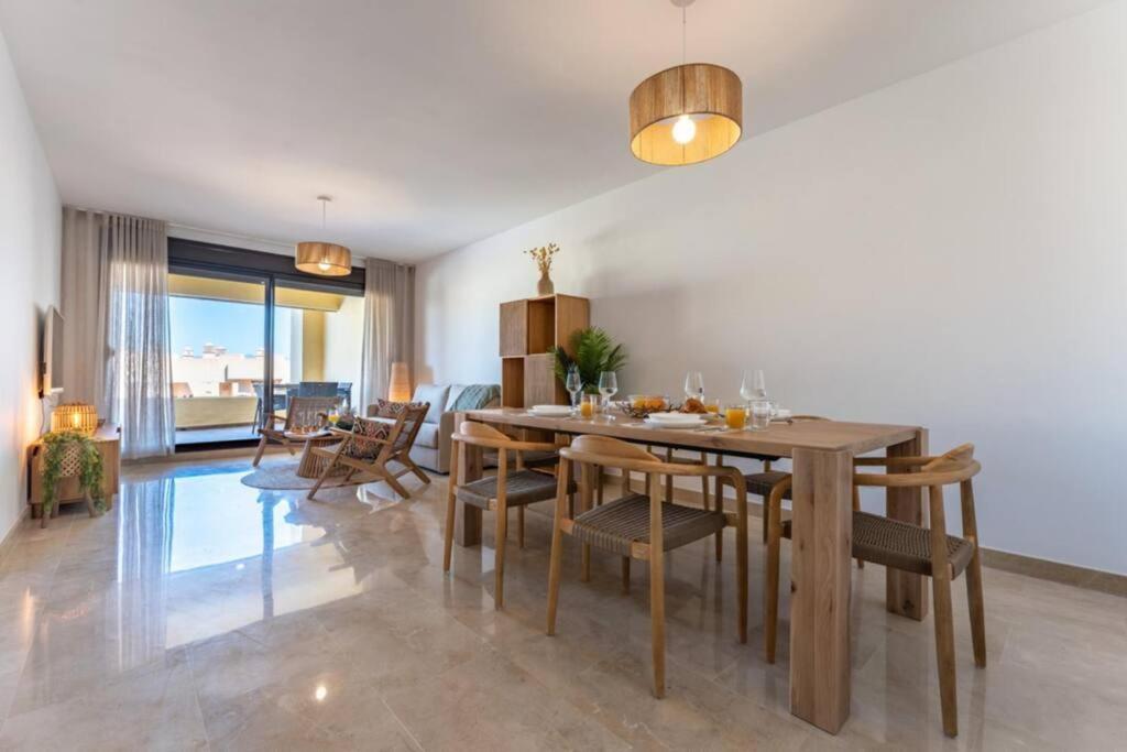 Ct 199 - Duquesa Village Apartamento