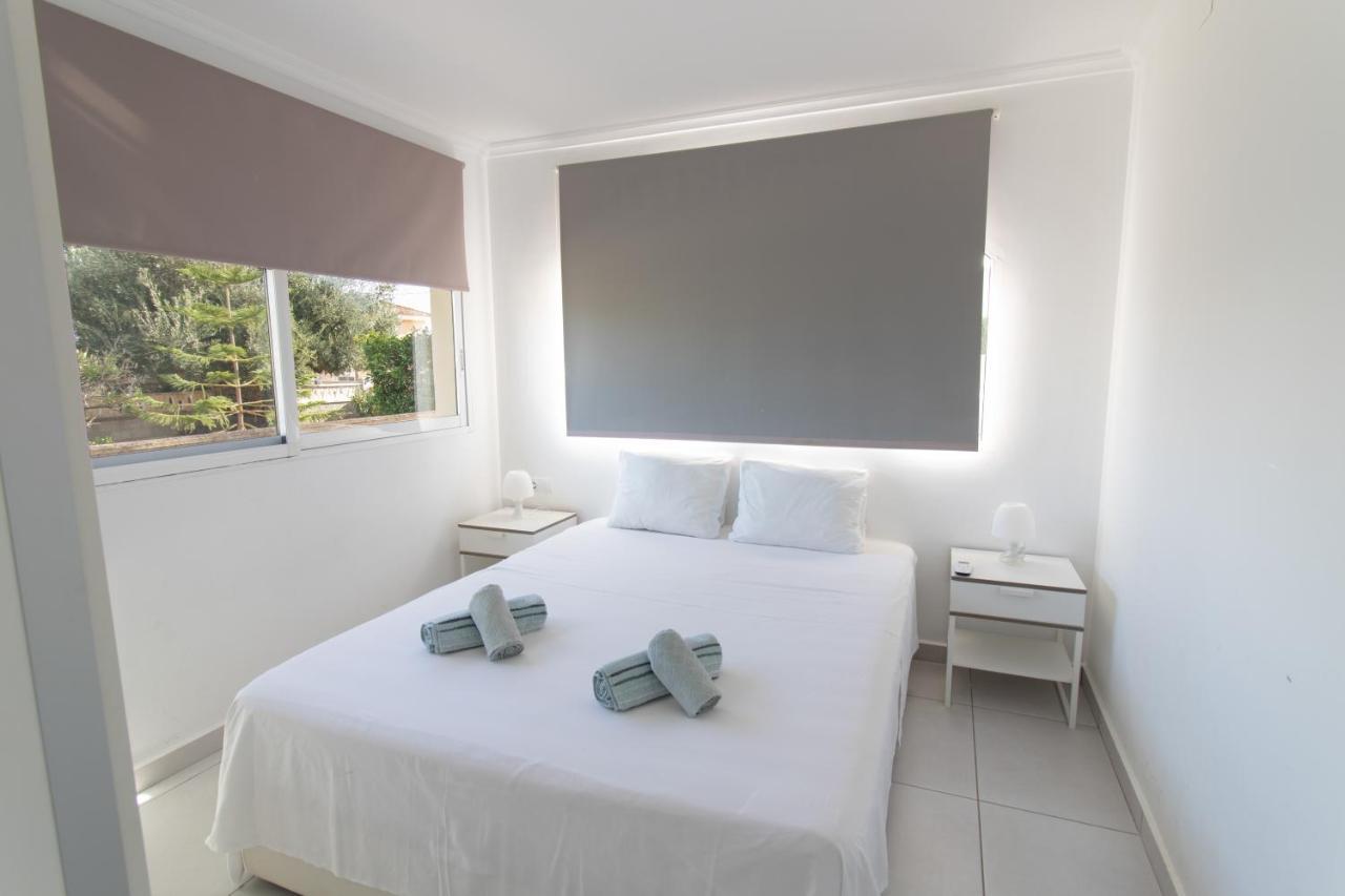 Villa Reyets 4 Bed 3 Bath Private Pool *