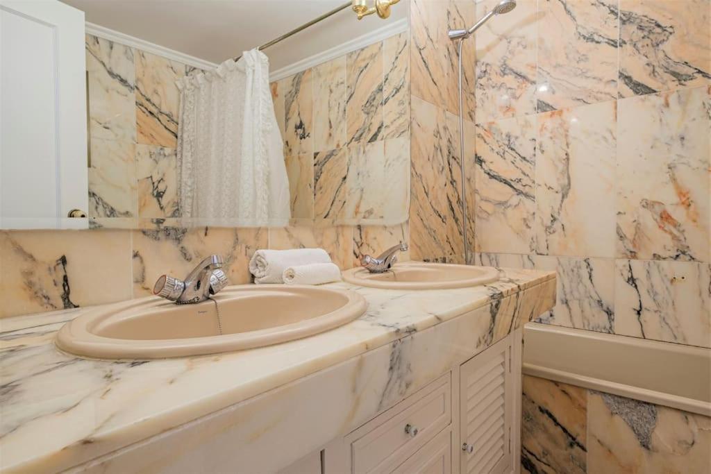 Beachfront Double Aptm - Magic Urb Las Mimosas *