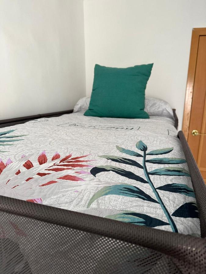 Entero. Piso En El Centro De El Vendrell. Apartamento *