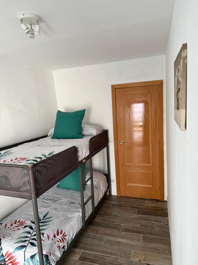 Entero. Piso En El Centro De El Vendrell. Apartamento *