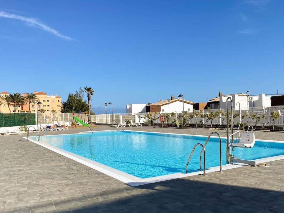 Apartamento Sunny Luxury With Two Great Sunny - Level Terraces, Two Swimming Pools, In A New Complex Pueblo Majorero, Close To Fuerteventura Golf Club, Next To The , Atlantico Shopping Mall And Casino In *