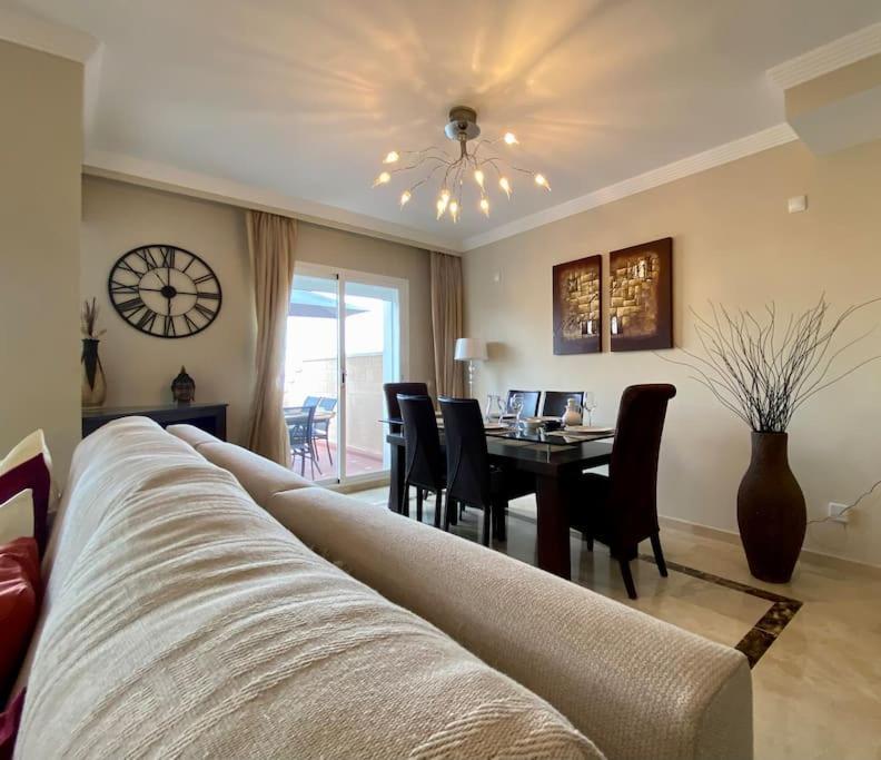 Townhouse In *