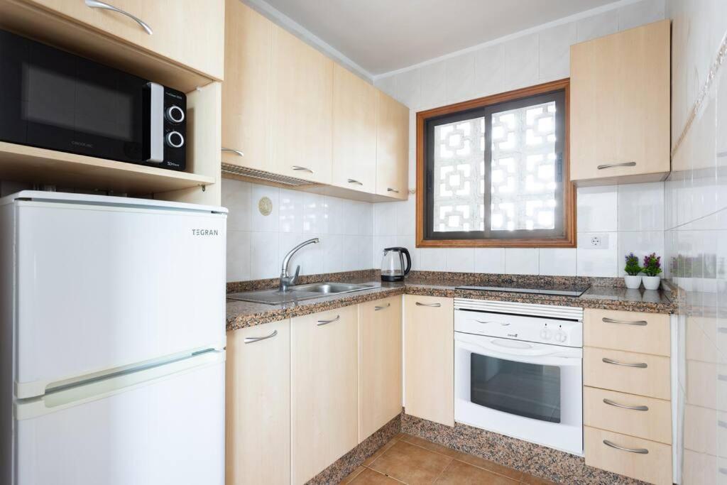 5 Minutes Walk From Playa Fanabe Apartment *