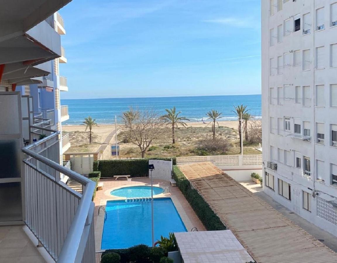 Monela Front Solo Familias Apartamento