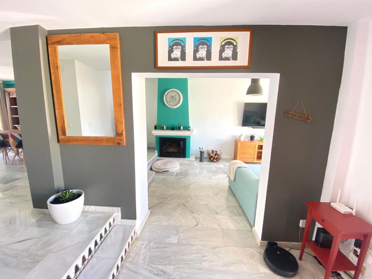 Сasa de vacaciones Modern Townhouse 7 Mins Walk From The And 15 Mins From Port Manilva