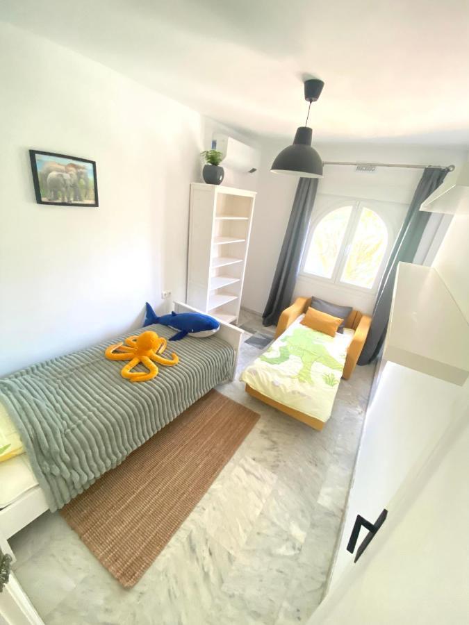 Modern Townhouse 7 Mins Walk From The And 15 Mins From Port * Manilva