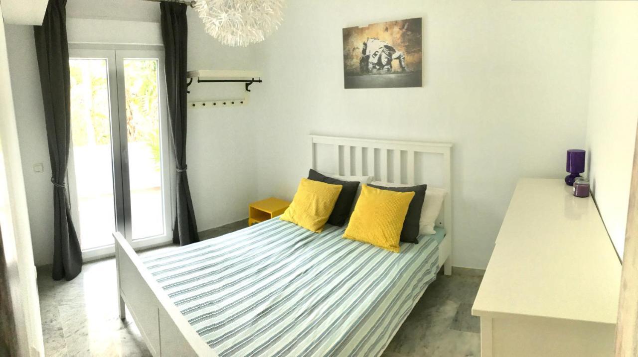 Modern Townhouse 7 Mins Walk From The And 15 Mins From Port Сasa de vacaciones *