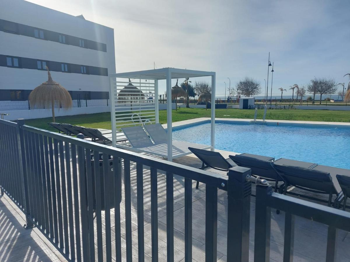 Apartment Valle-niza: Beachfront Retreat In Velez-malaga Malaga