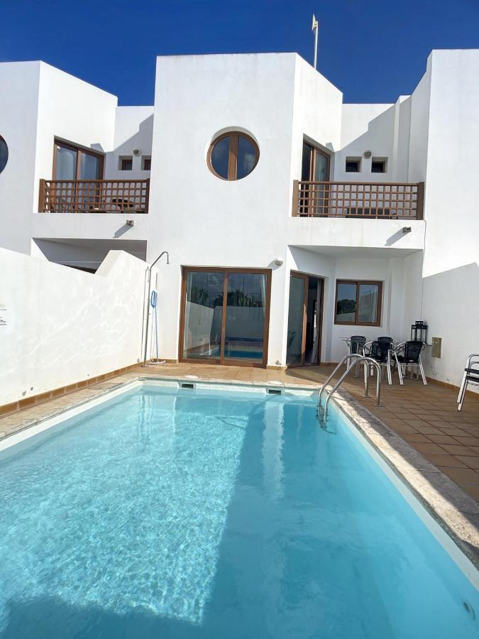 Rosa Gadis Villa