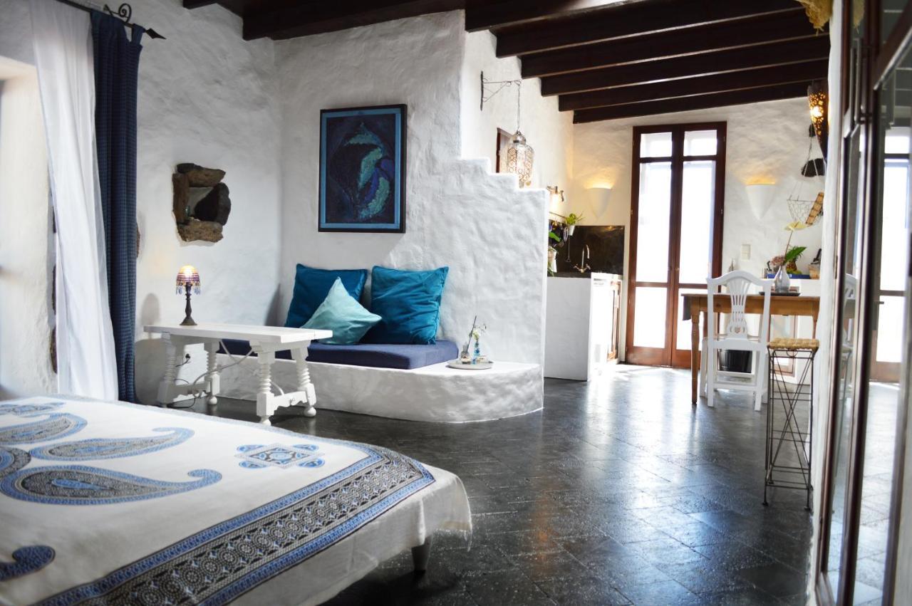 Stylish Getaway With Secluded Patio In Lava