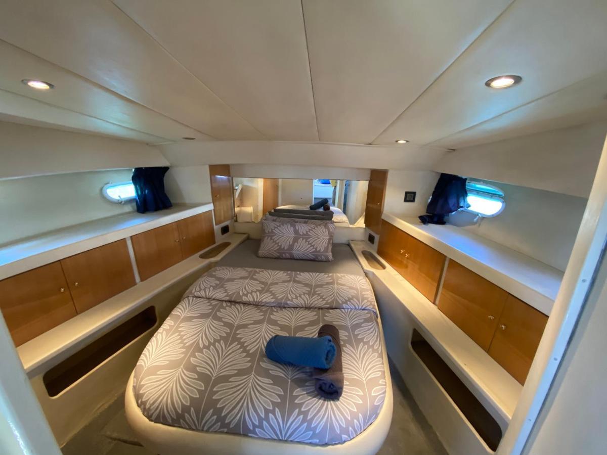 Botel - Divali - Duerme En Un Confortable Yate En Barcelona