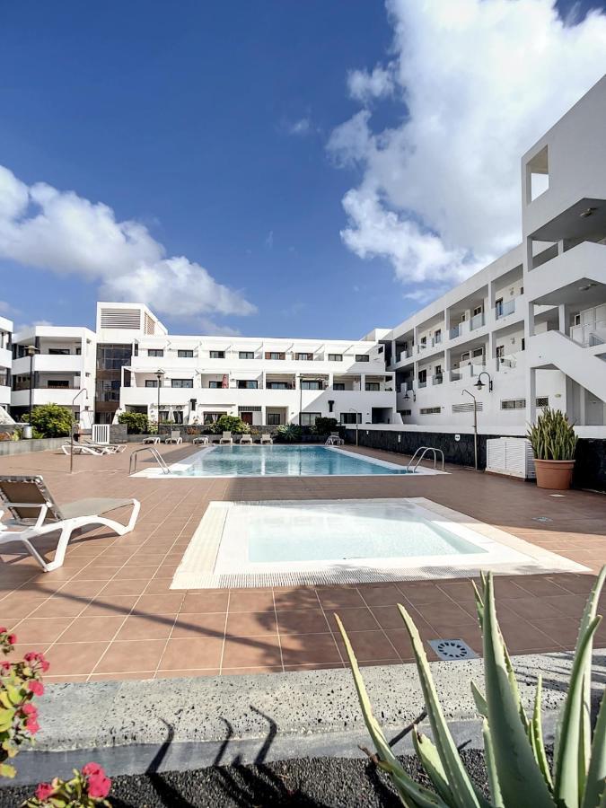 Rosa Gadis Costa Teguise