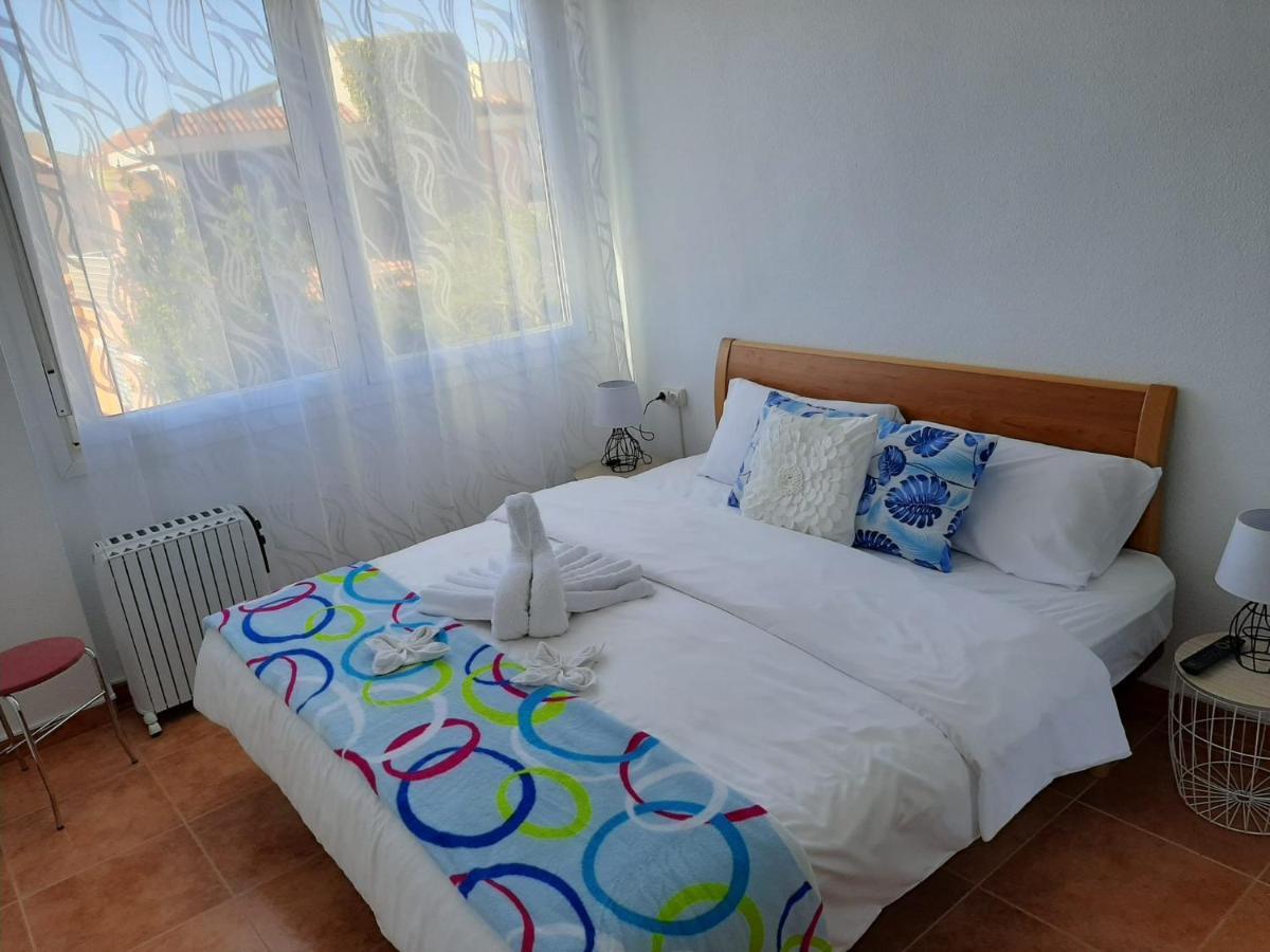 Avilena Tropical En Aguadulce Almeria