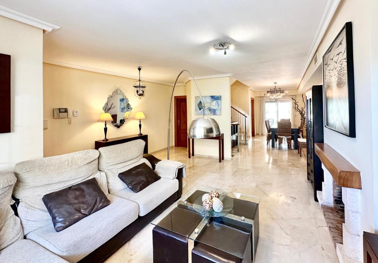 Сasa de vacaciones El Arenal Townhouse By The With Swimming Pool - Eaw Homes