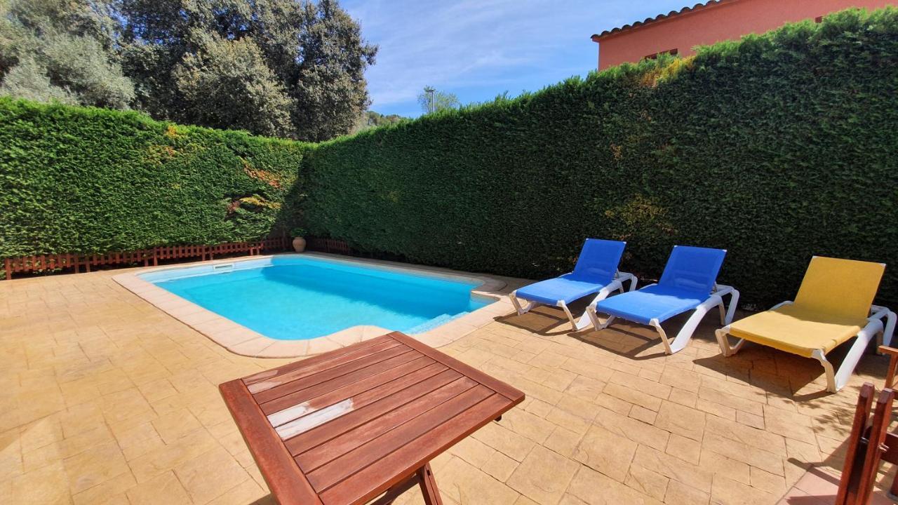 Holiday home Carles Piscina