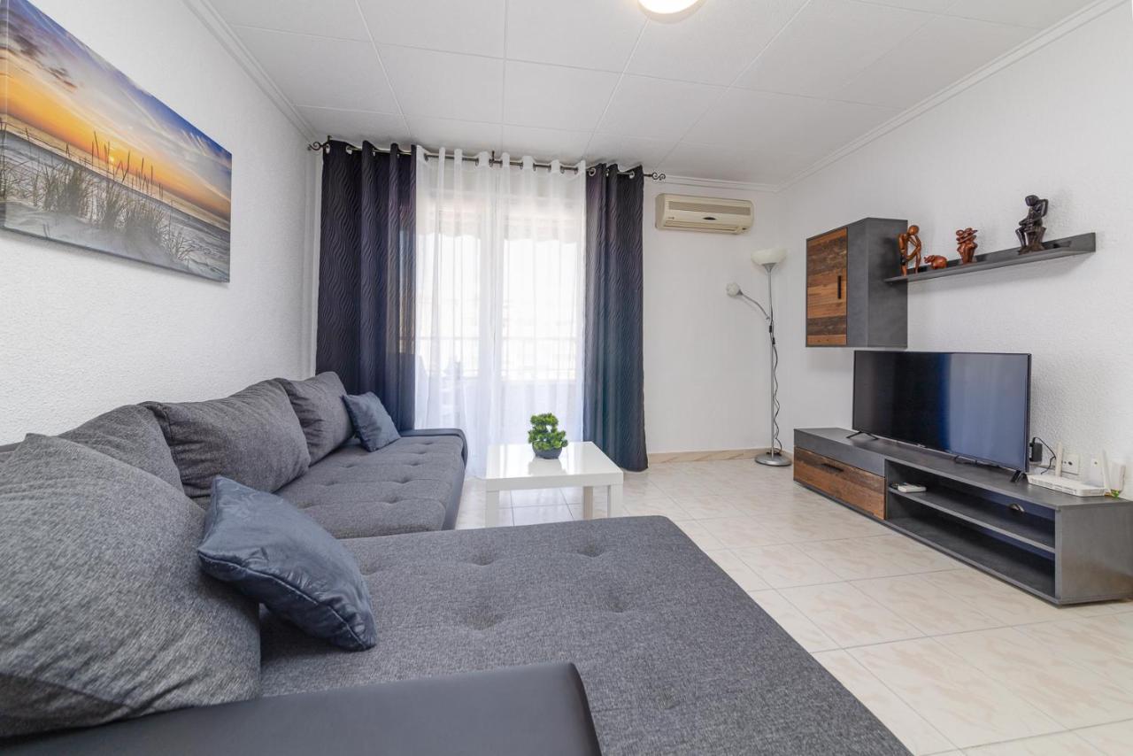 Ramon Apartment *